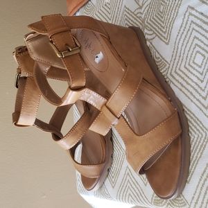 Style and Co. Women's brown shoes wedges size 7